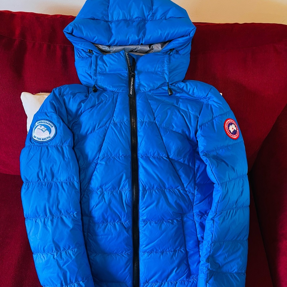 Canada Goose Abbott Hoody for women.Light outwear